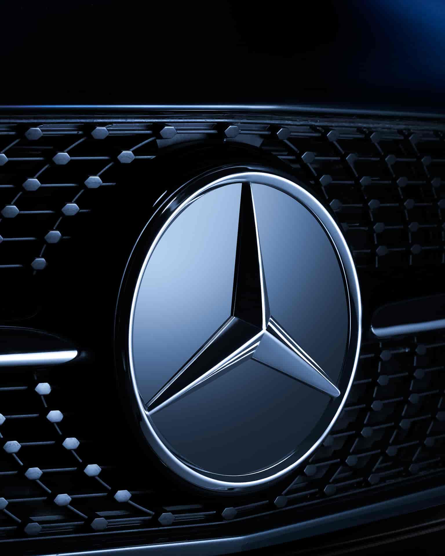 ANNA GUDAYOL MERCEDES AMG 180D | P.W.