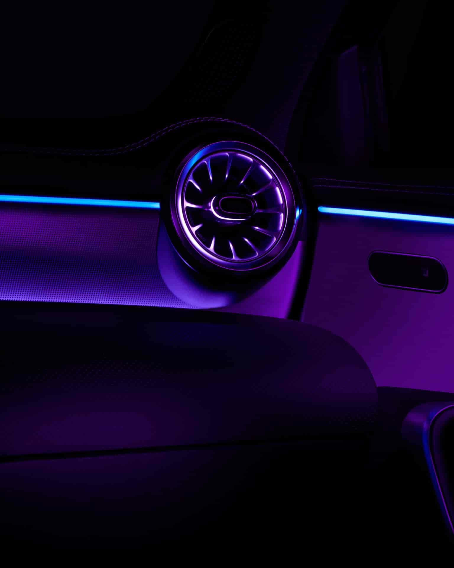 ANNA GUDAYOL MERCEDES AMG 180D | P.W.